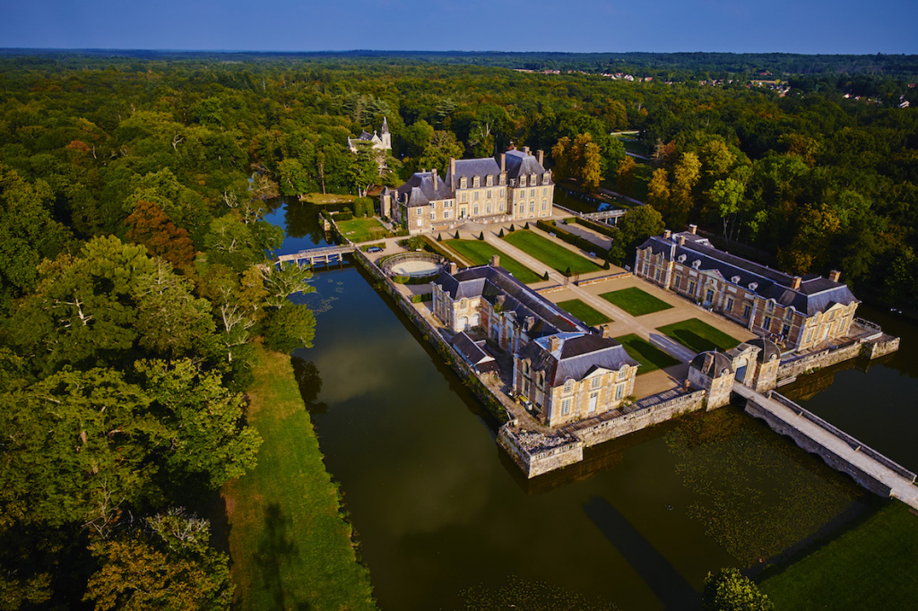 Vue aérienne du Château de La Ferté Saint-Aubin